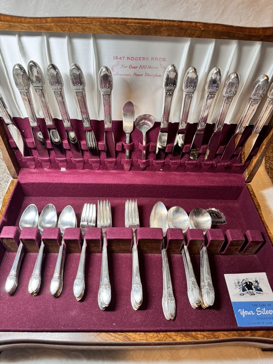 1847 Rogers Bros. First Love Intl. Silverplate 62 Pieces