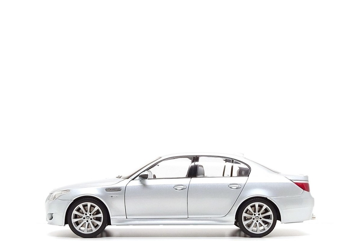 Kyosho 1:18 BMW M5 (E60) in Silverstone II Metallic (No Box) | eBay