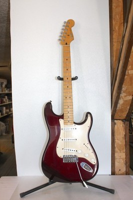 2006 Fender Standard Stratocaster Made in Mexico Midnight Wine W
