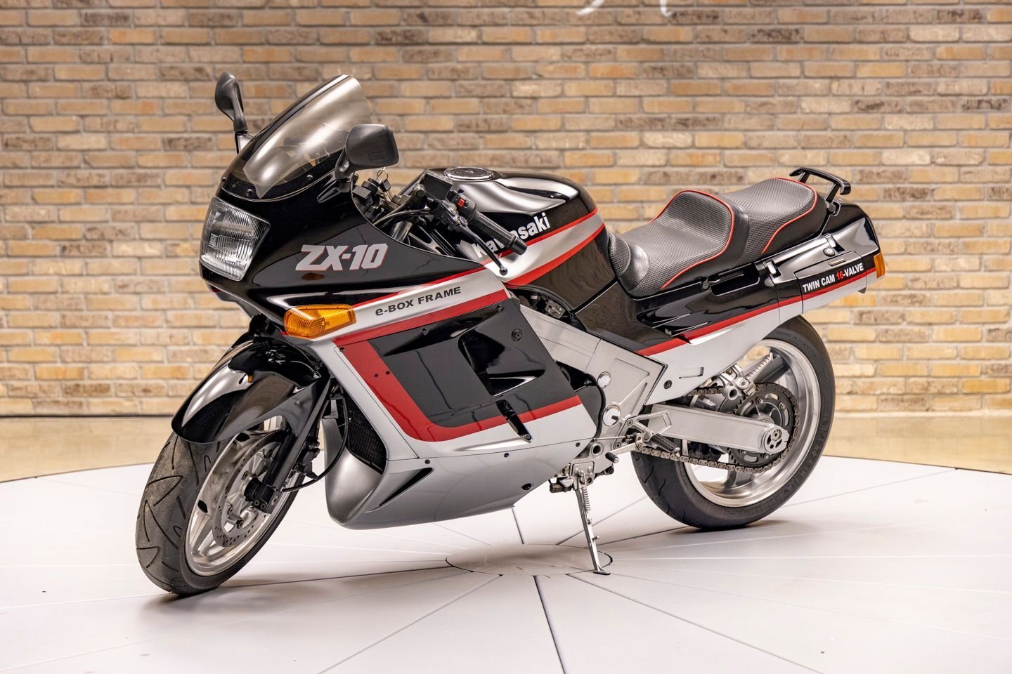 Once A Champion - 1989 Kawasaki ZX-10 