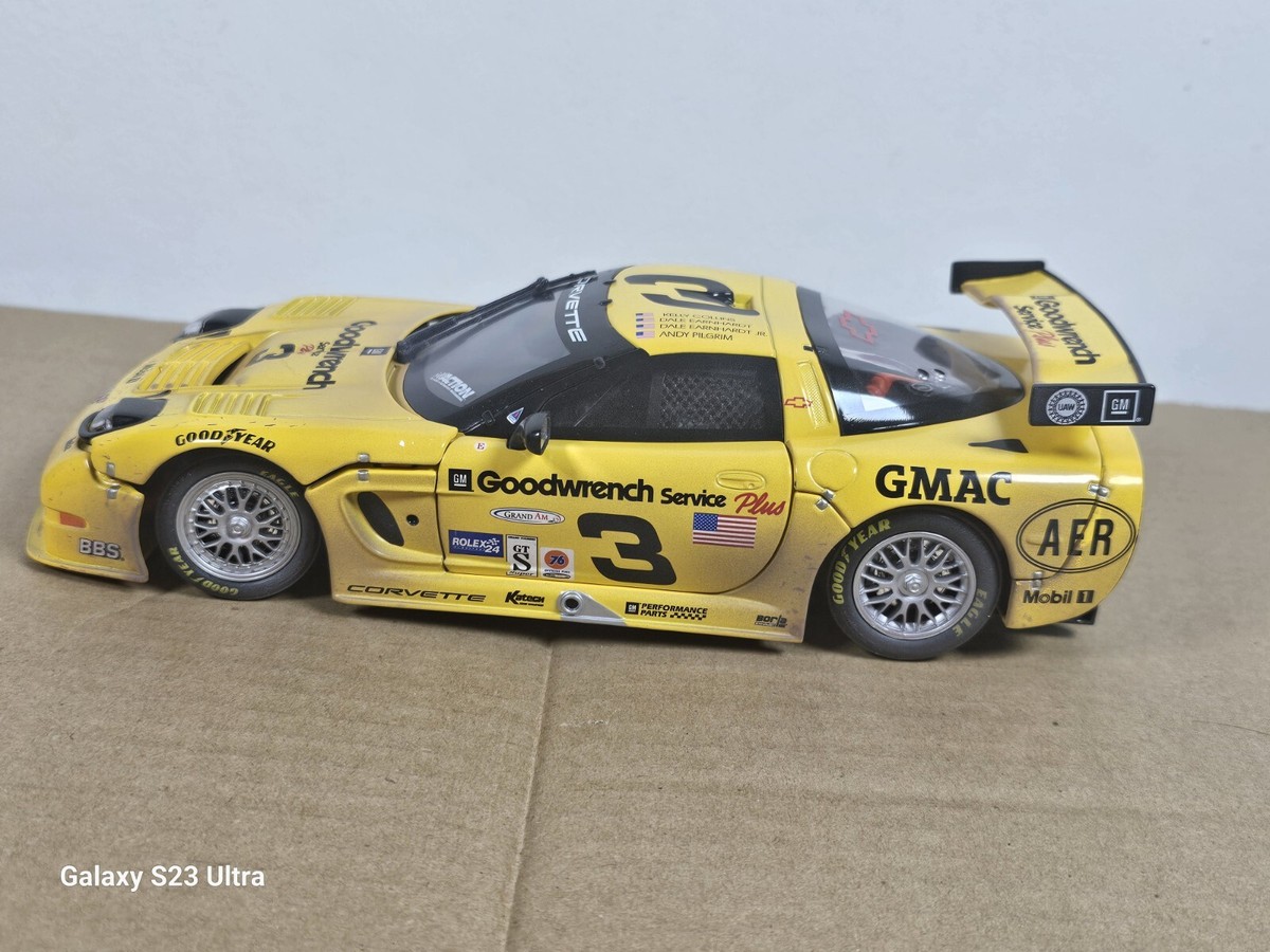 Dale Earnhardt/ Andy Pilgrim / Corvette Racing 1:18 # 3 GM Raced
