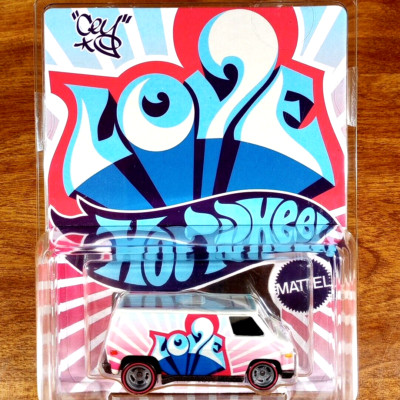 Hot Wheels RLC Cey Adams Love '70's Super Van White Real Riders