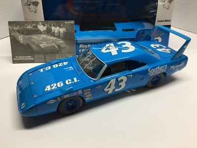 RICHARD PETTY DALE INMAN AUTOGRAPHED #43 1970 PLYMOUTH SUPERBIRD 1