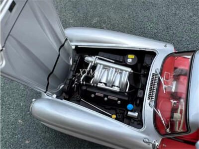 Schuco 1/18 Benz 300 SL Coupe W198 Gull Wing Gate Diecast Model