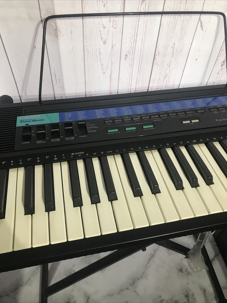 vintage CASIO CT-615 ELECTRONIC Keyboard 210 SOUND tone bank with