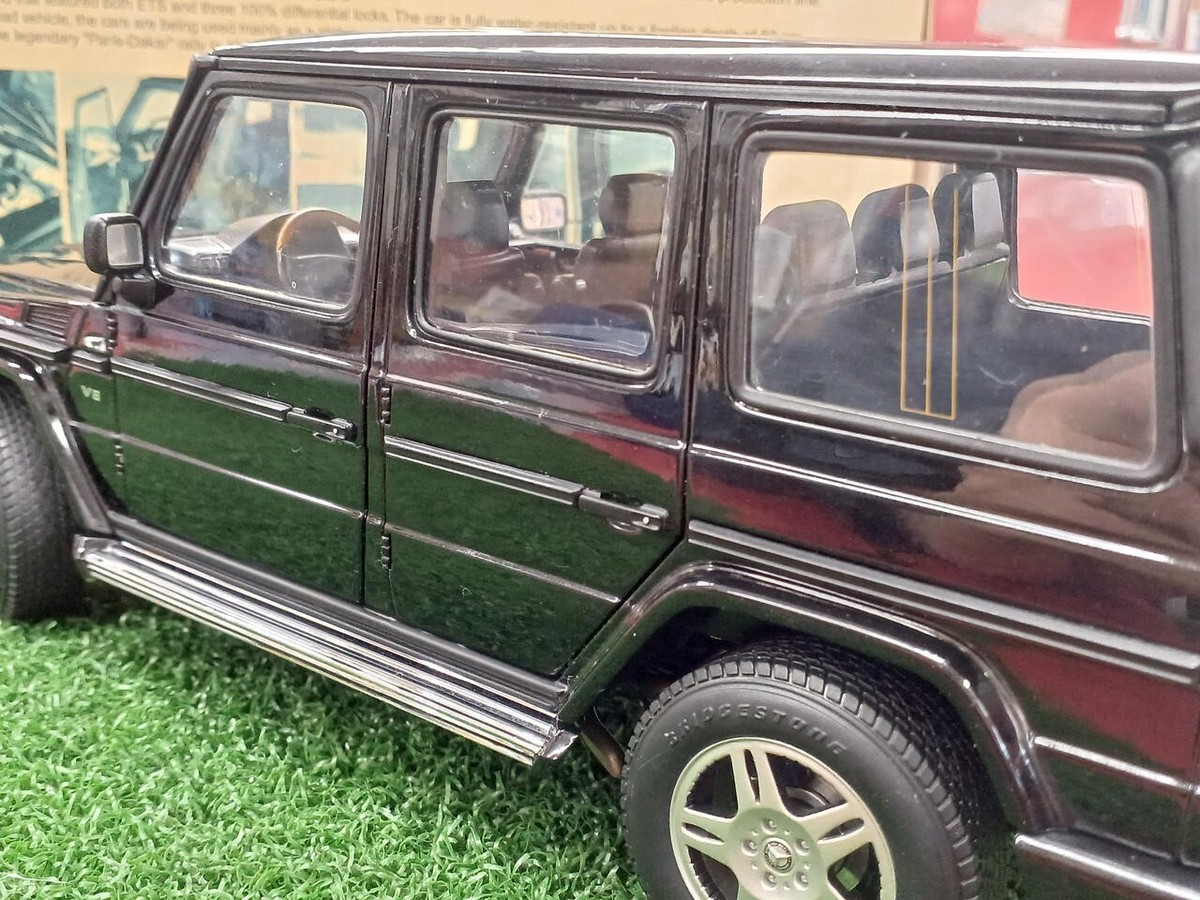 1/18 AUTOart Mercedes Benz G-Wagon LWB Smaragd Black w/ Box From