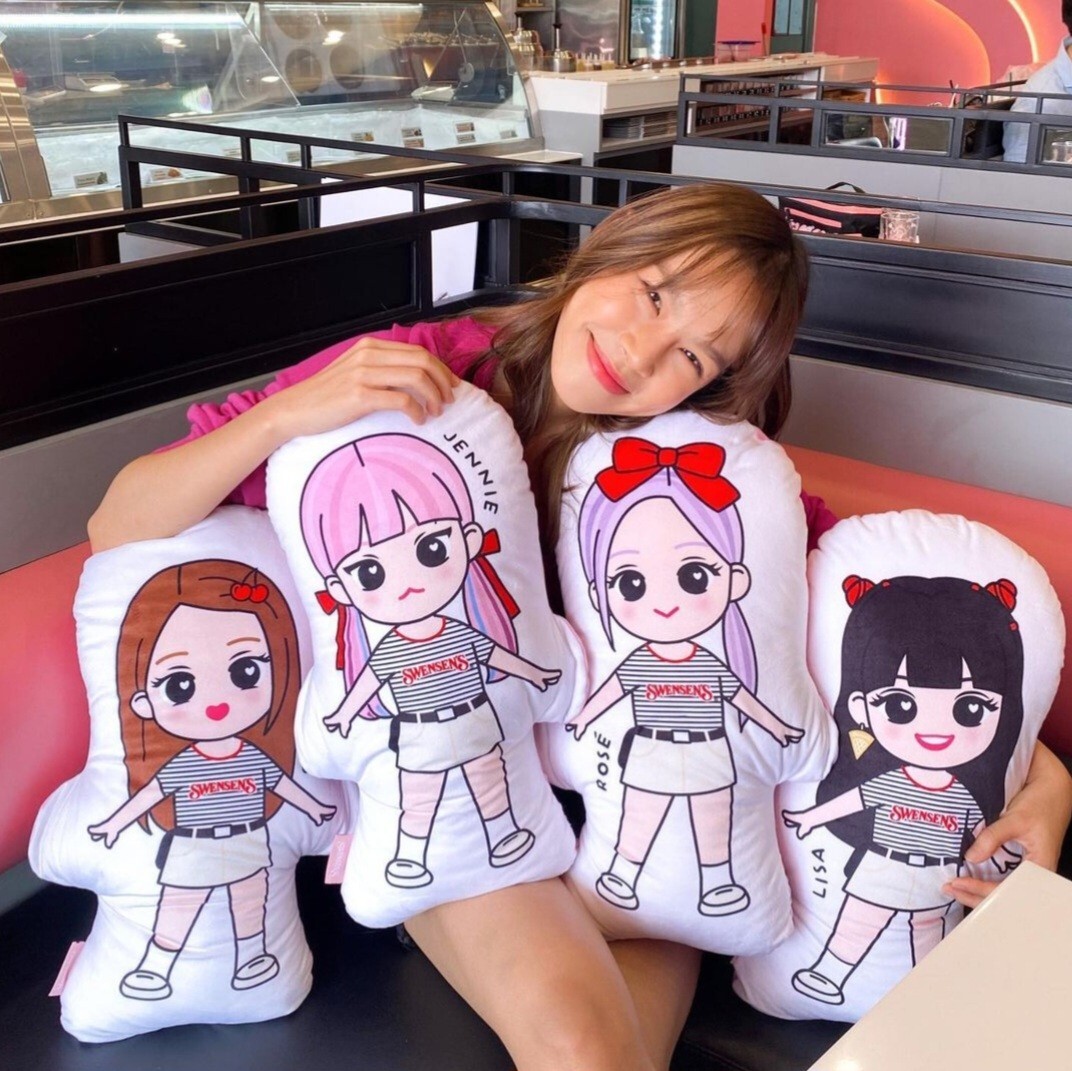 BLACK PINK BLACKPINK OFFICIAL PLUSH DOLL Complete SET Lisa Jisoo