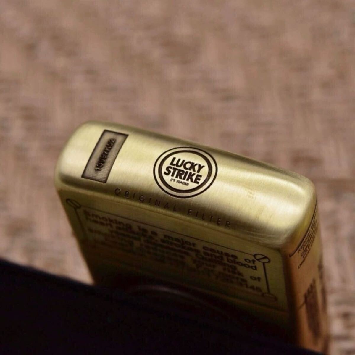 Zippo Lucky Strike Antique Gold 3 Sided Design Etching Lighter