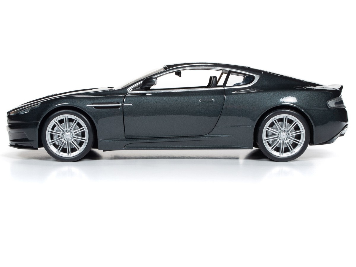 ASTON MARTIN DBS SILVER QUANTUM OF SOLACE JAMES BOND 1:18 CAR