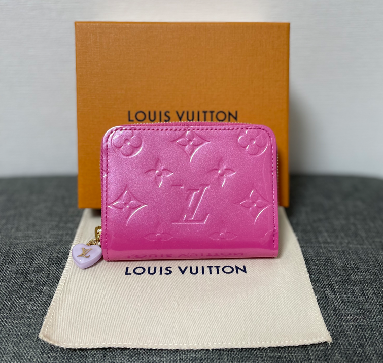 Louis Vuitton Zippy Coin Purse Wallet M82976 Compact Wallets Neon