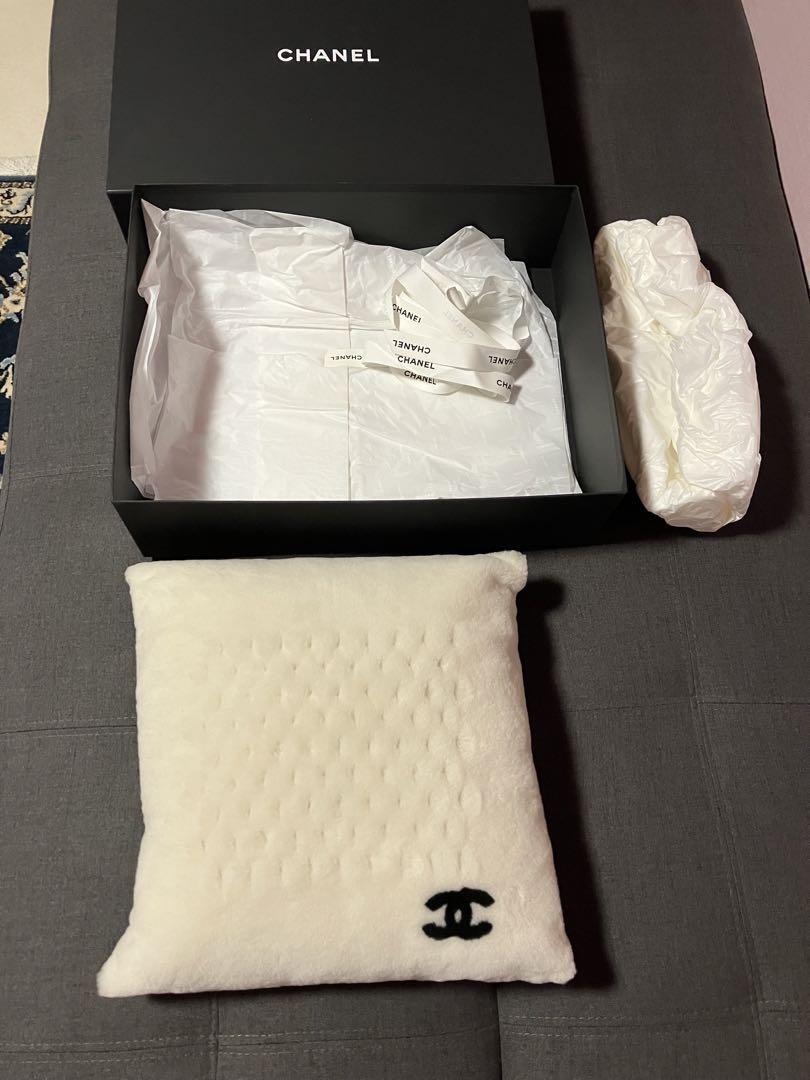 CHANEL G22 2022 Novelty Fur CC Pillow Interior cushion White w