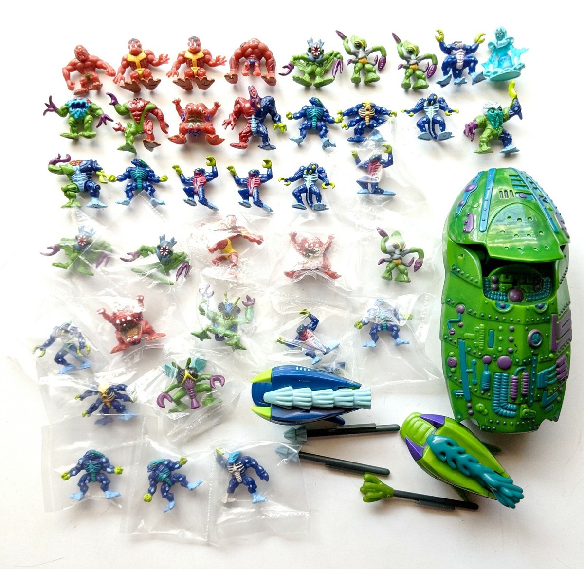 CHOOSE: 1997 Fistful of Aliens 1 Inch Mini-Figure * Combine