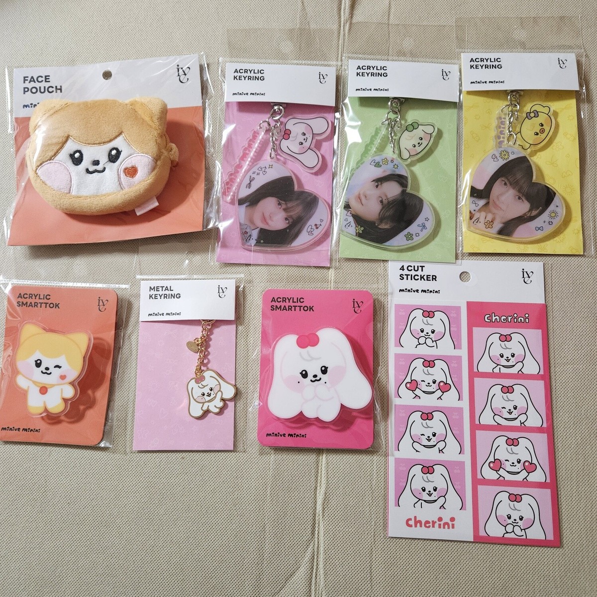 IVE x LINE FRIENDS MINIVE MININI SWITCH STARSHIP STORE POP-UP MD