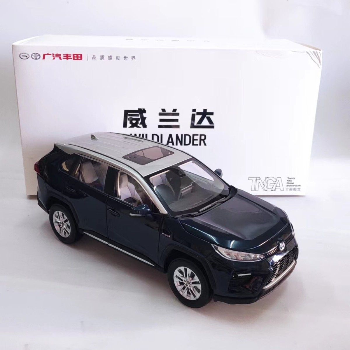 1/18 TOYOTA RAV4 SUV / WILDLANDER Dealer model blue / Silver
