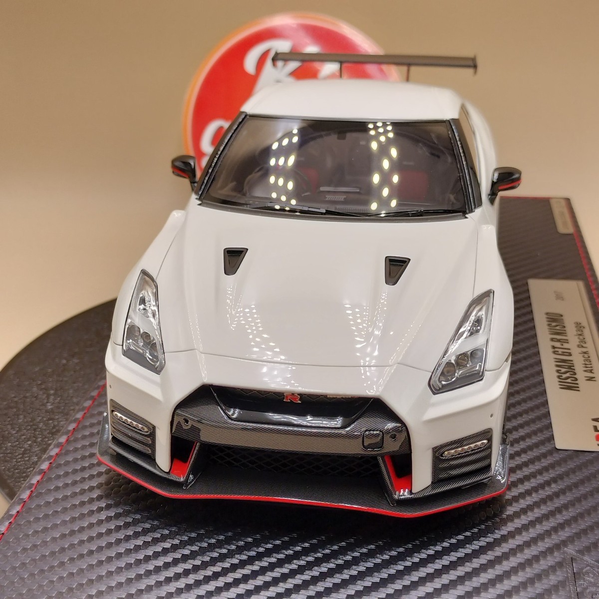 Make Up IDEA 1/18 Skyline GT-R R35 white nismo 2017 N Attack