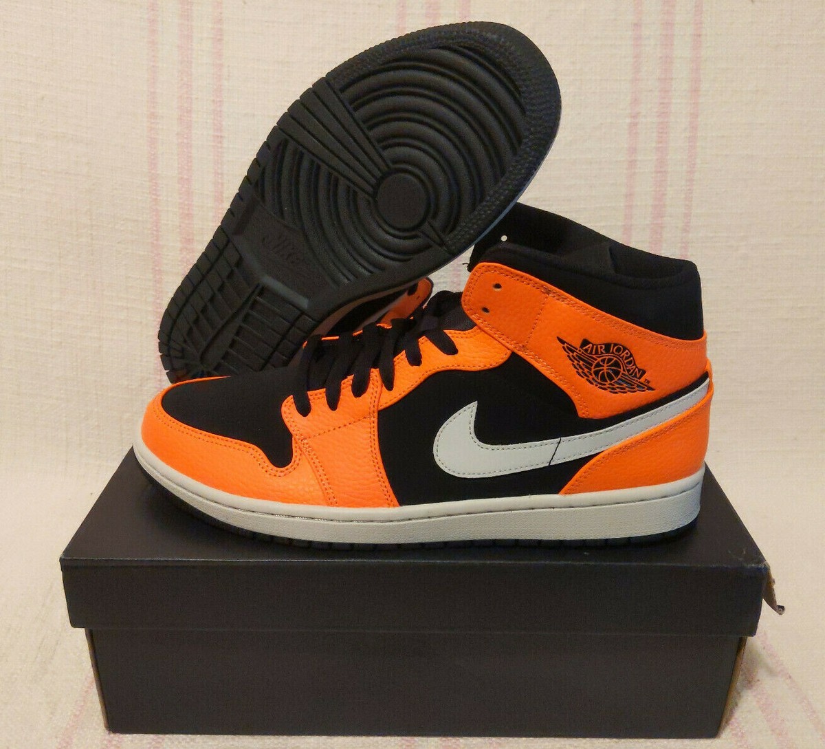 Air Jordan 1 Mid AJ1 Retro Black Cone Light Bone Orange 554724 062