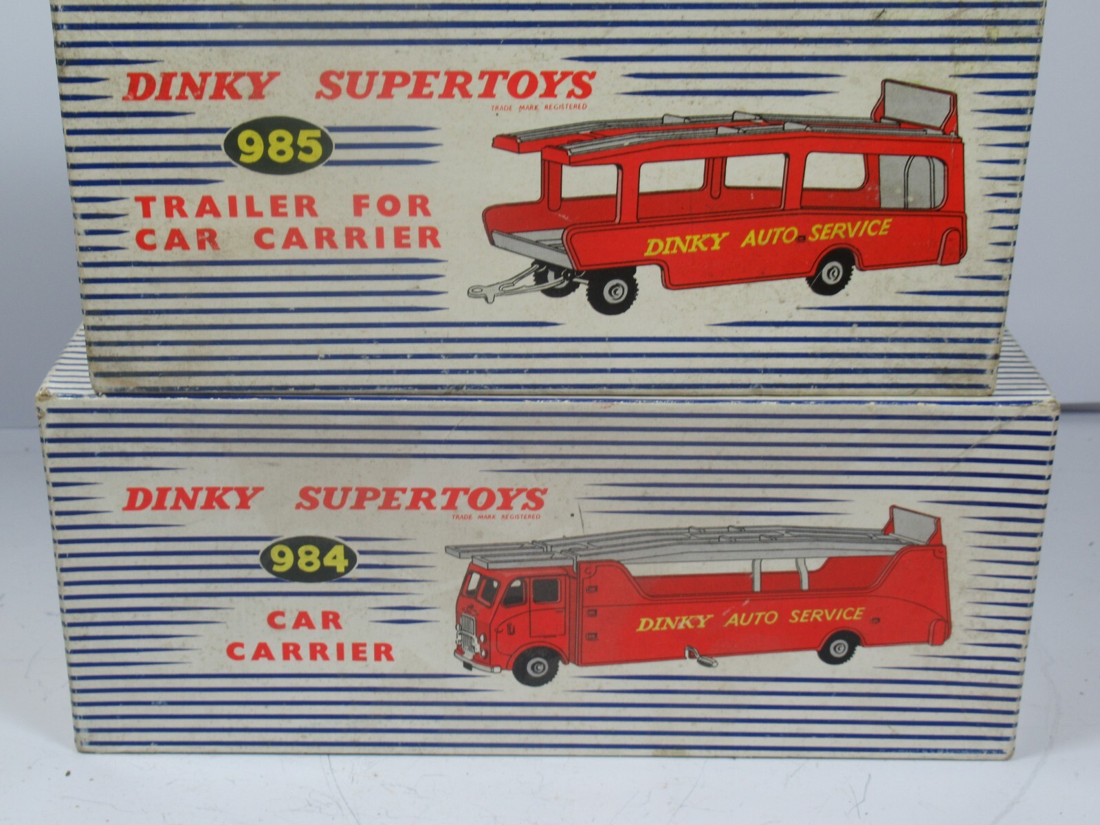 Dinky 984, Car Carrier - Free Price Guide & Review