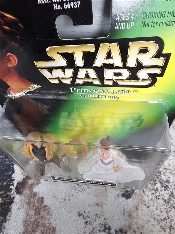 Kenner Star Wars Princess Leia Collection Ceremonial Leia/Luke