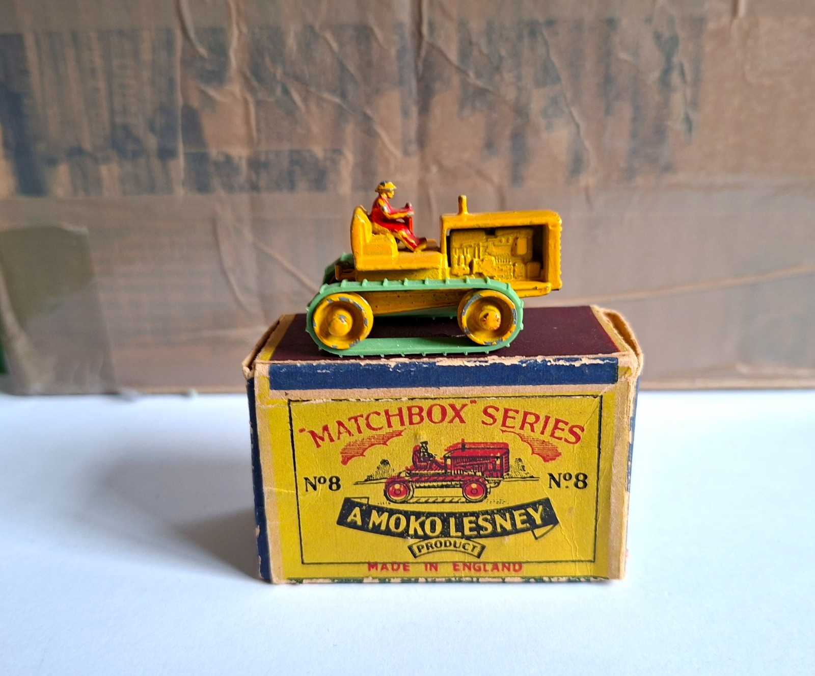Matchbox 8c, Caterpillar Tractor - Free Price Guide & Review
