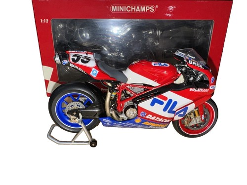 Minichamps 1:12 HONDA NSR 500 VALENTINO ROSSI TEST BIKE 2000