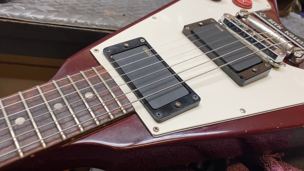 1995 Gibson Flying V Red Custom EMG Zakk Wylde Set up w/ Case 7.2