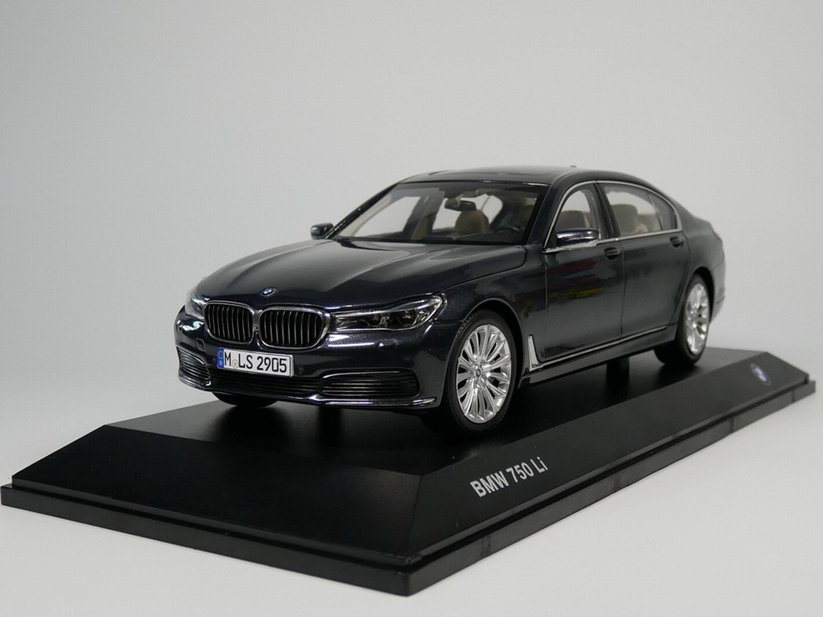 1/18 Scale BMW 7 Series 750 Li 2017 Grey Diecast Car Model Toy