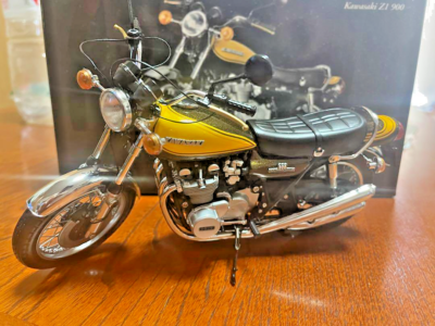 Minichamps DP 1/12 Kawasaki 900 Z1 Super 1973 Candy Green/yellow