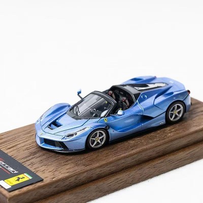 DMH 1:64 ice blue Ferrari LaFerrari Resin Limited Edition Car