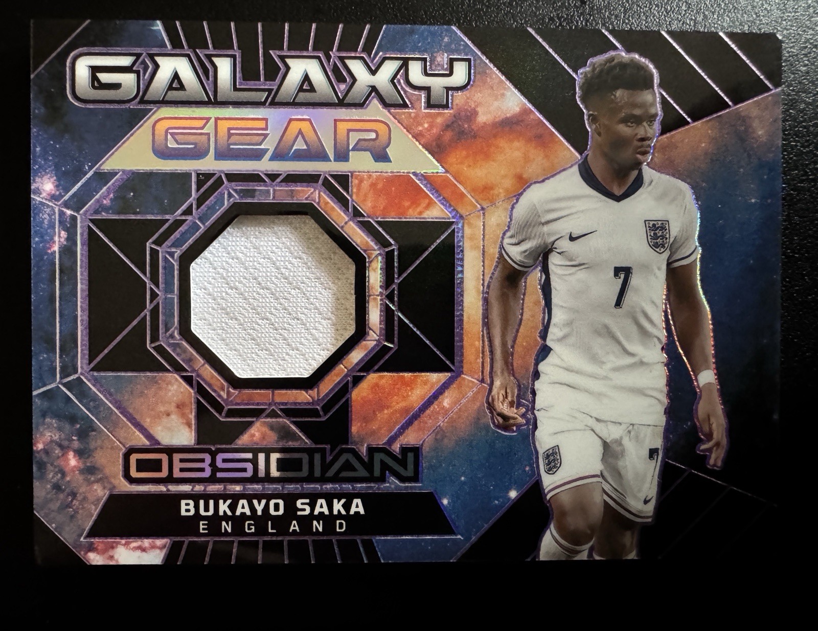 Bukayo Saka 2024 Obsidian #GG-BS Galaxy Gear /199 Price Guide