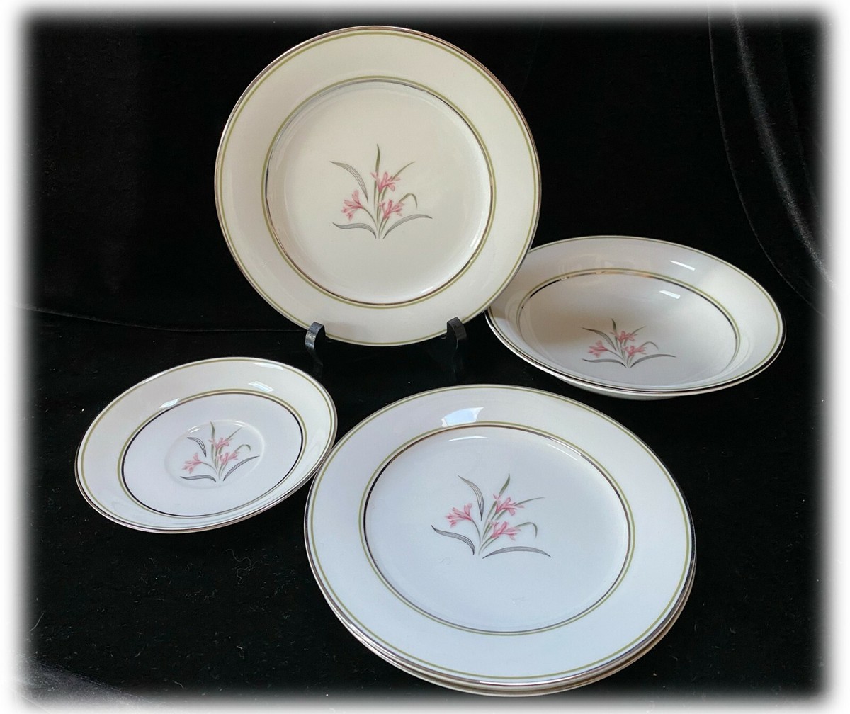 Noritake KENT 5422 Fine China Japan 5 Piece Lot Retired Mid