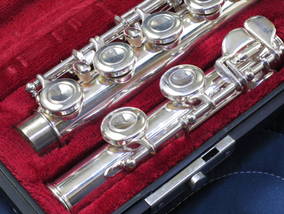 Yamaha YFL-211S Flute – Student Model – Japan – Tested – w/ Case