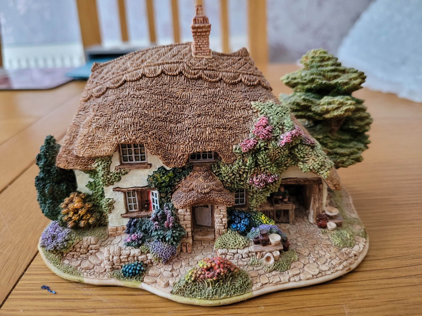 Lilliput Lane - The Pottery