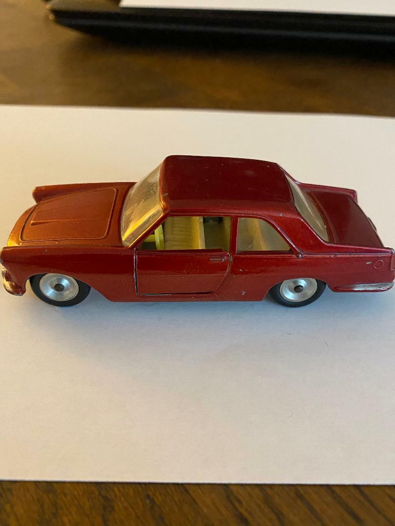 Solido 121, Lancia Flaminia - Free Price Guide & Review