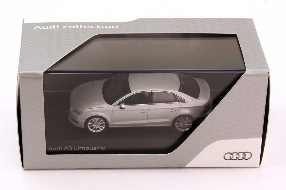 AUDI A3 8V SPORT QUATTRO SALOON LIMOUSINE ICE SILVER 1:43 HERPA