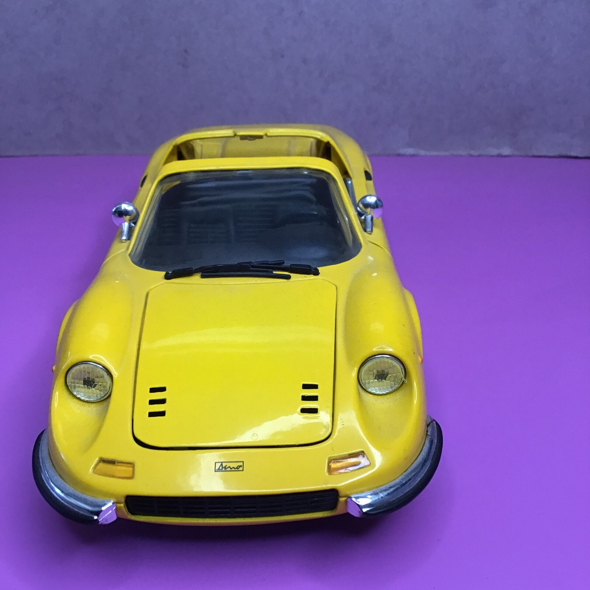 Hot Wheels Ferrari Dino 246 GTS Yellow 1:18 DieCast 1998 Mattel | eBay