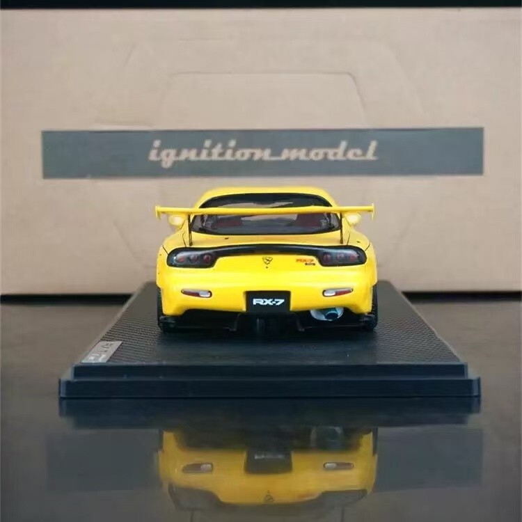 RARE* JDM 1/18 ignition model MAZDA RX-7 FD3S Yellow Carbon Bonnet