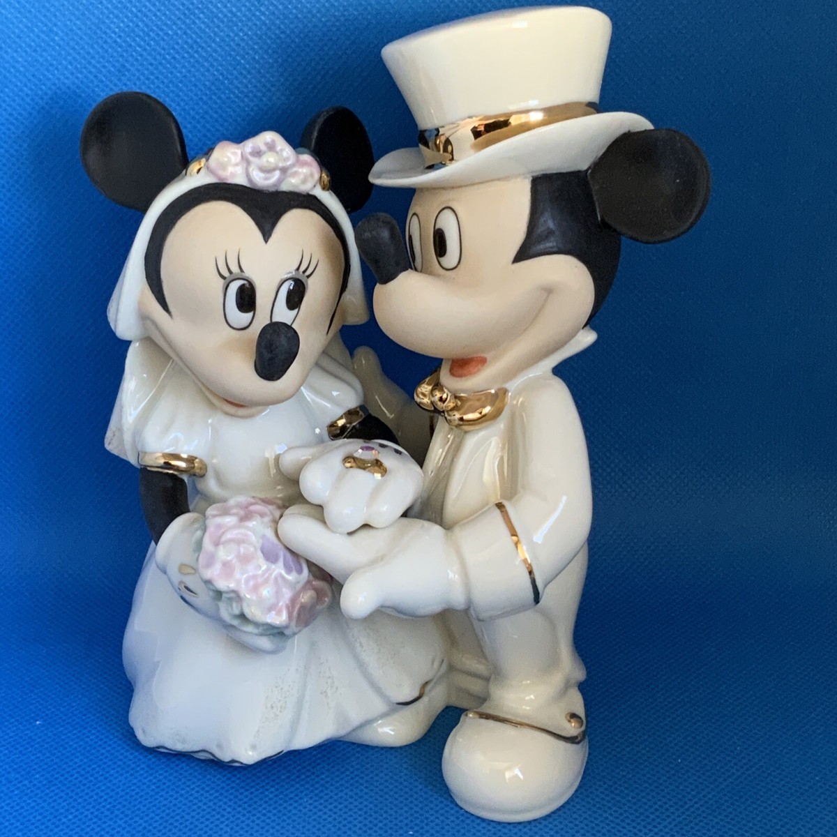 Lenox Disney Minnie's Mickey Dream Wedding Cake Topper Figurine w