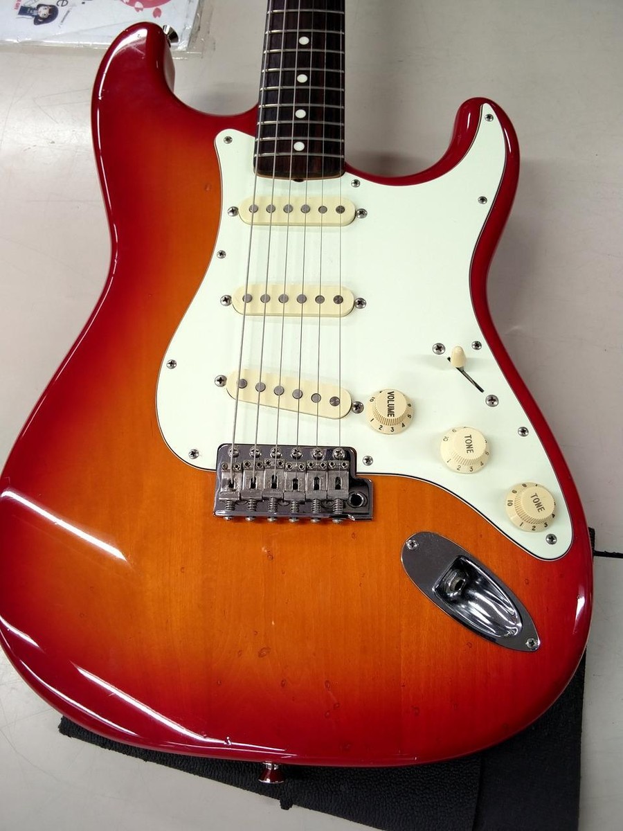 FENDER JAPAN EXCLUSIVE CLASSIC 60S STRAT Electric Guitar | eBay