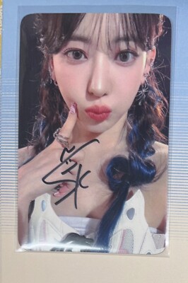LE SSERAFIM Sakura Autographed Signed Broadcast Photocard PC
