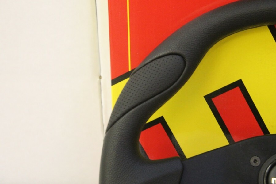 36 spline MOMO Quark 14