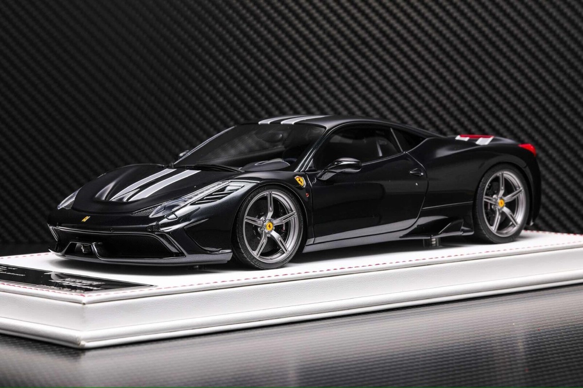 Ferrari 458 Speciale (Black/ White Stripe) [Davis & Giovanni] 1/18