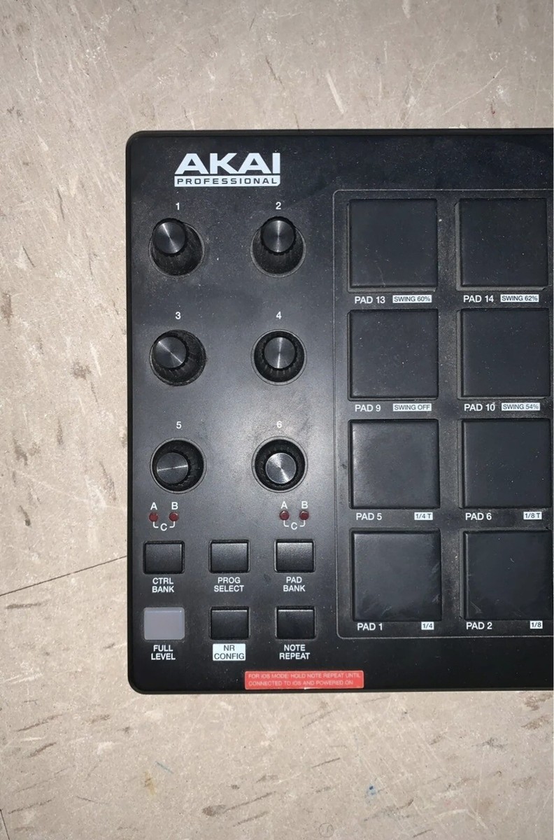 Akai Professional MPD218 MIDI Drum Pad Controller Synthesizer, 16