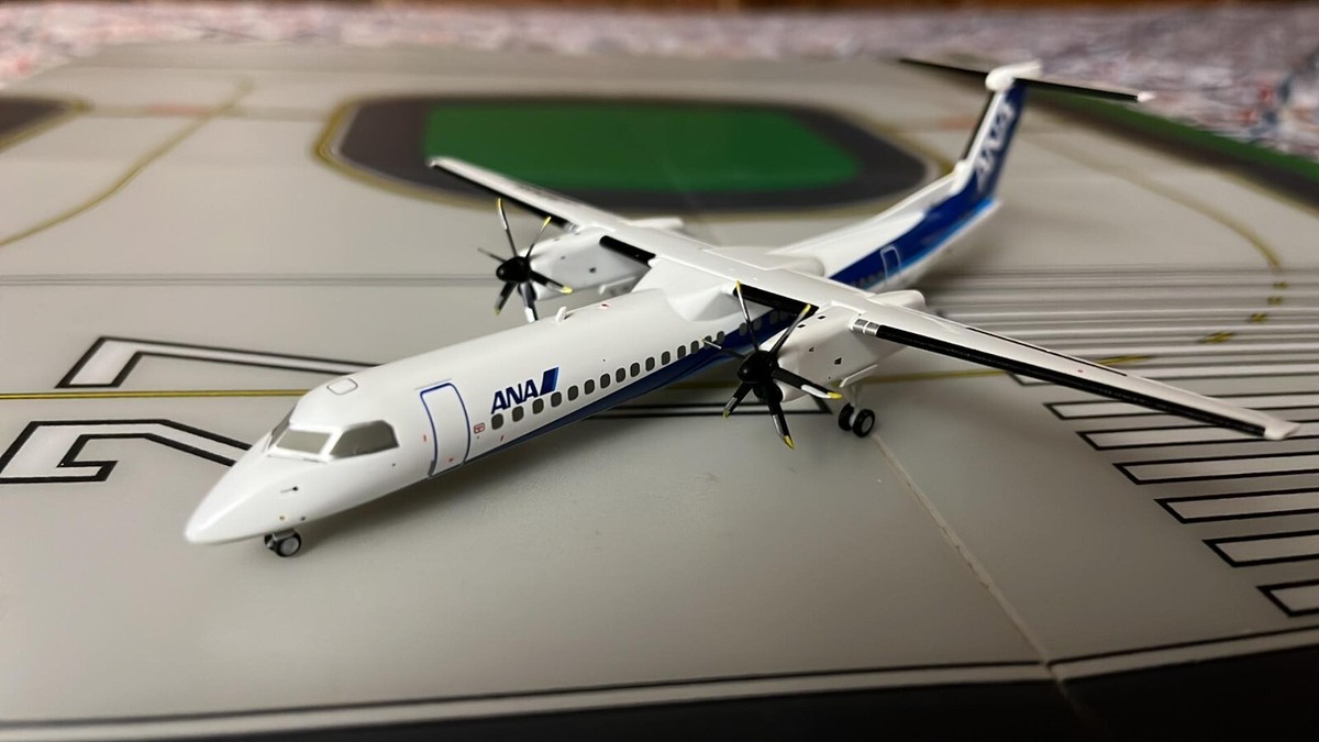 ANA Trading All Nippon Bombardier DHC-8-Q400 Current Color Diecast