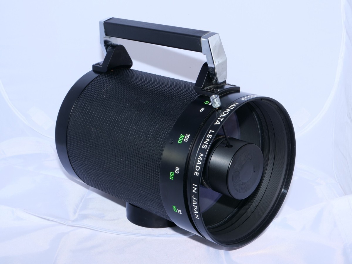 Minolta RF Rokkor 1600mm f/11 telephoto Mirror Lens. Sony A7rV