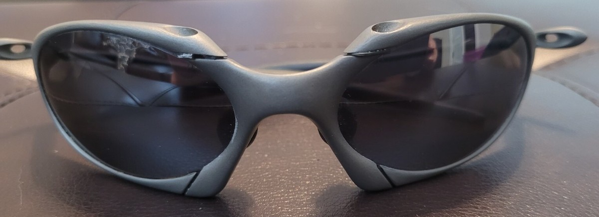 Oakley Romeo 1 X-Metal Finish-Carbon Black Polarized Lenses+Hard