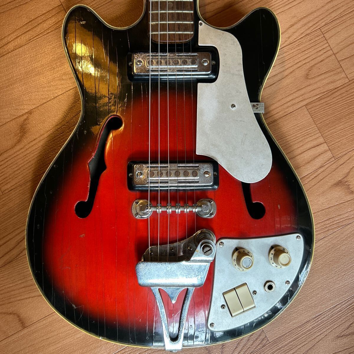 Electric Guitar Teisco EP 2L Bizarre Vintage 60s Semi Hollow Red