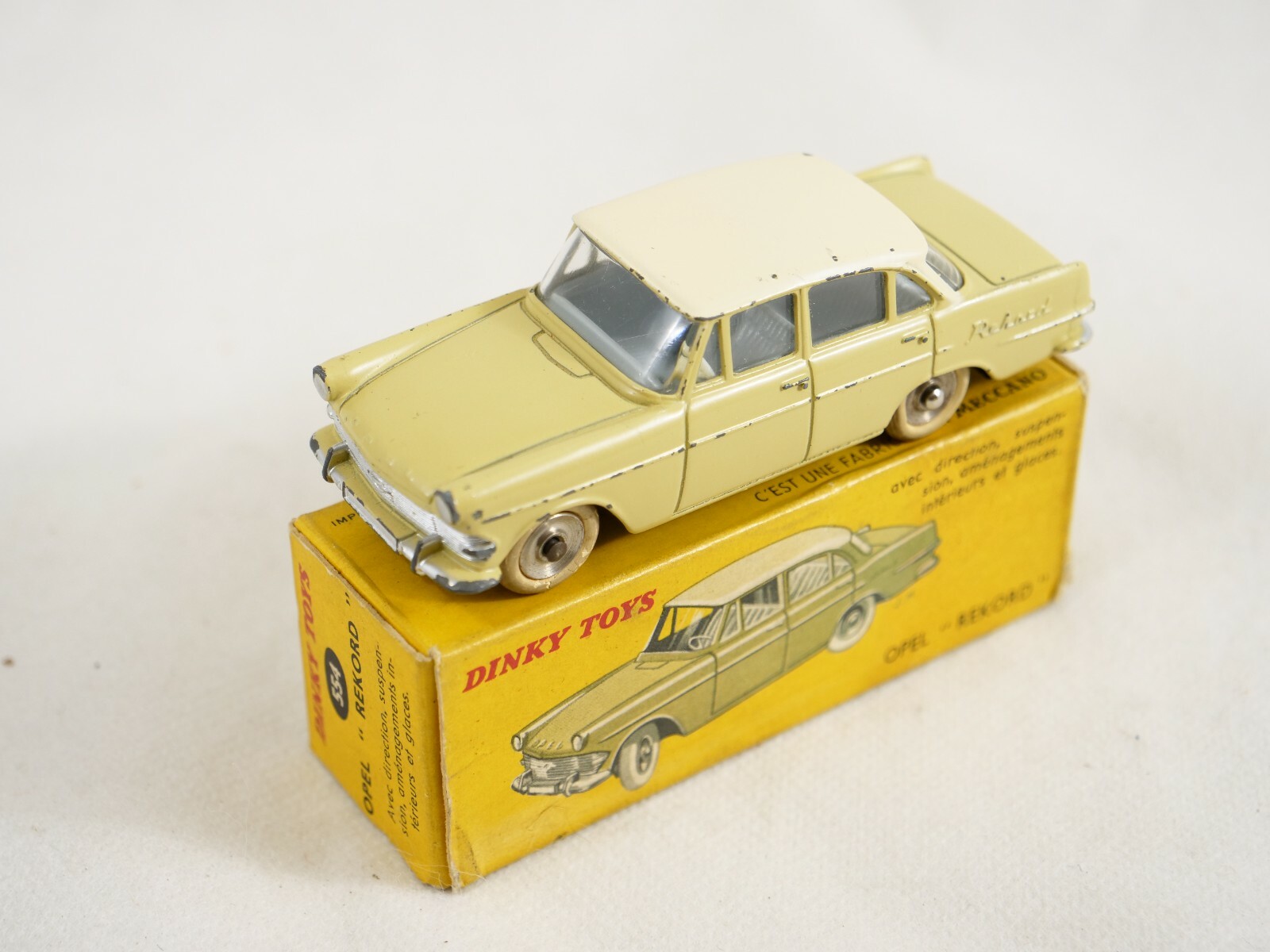 Dinky 554, Opel Rekord - Free Price Guide & Review