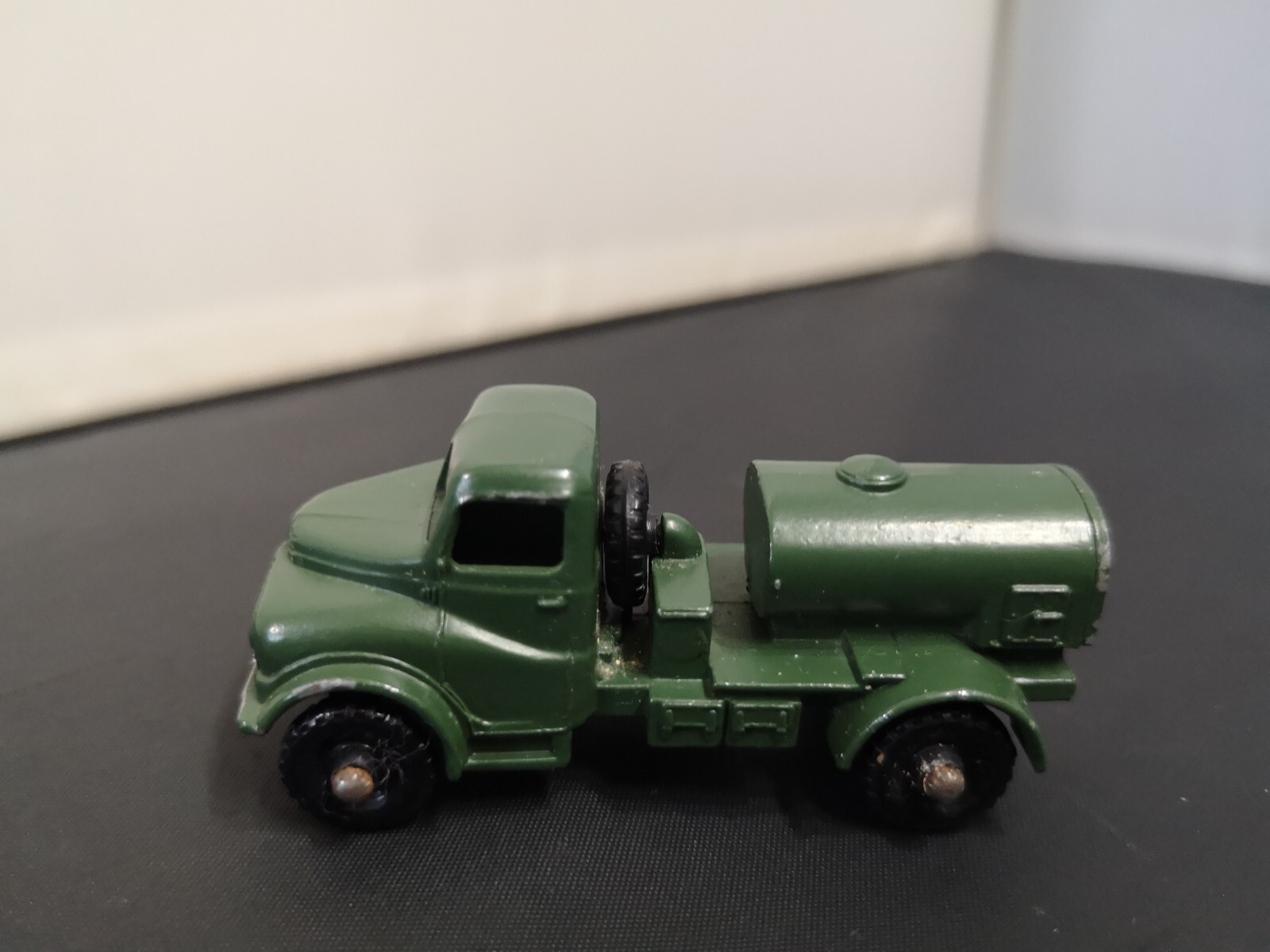 Matchbox 71a, Water Truck 200gal - Free Price Guide & Review