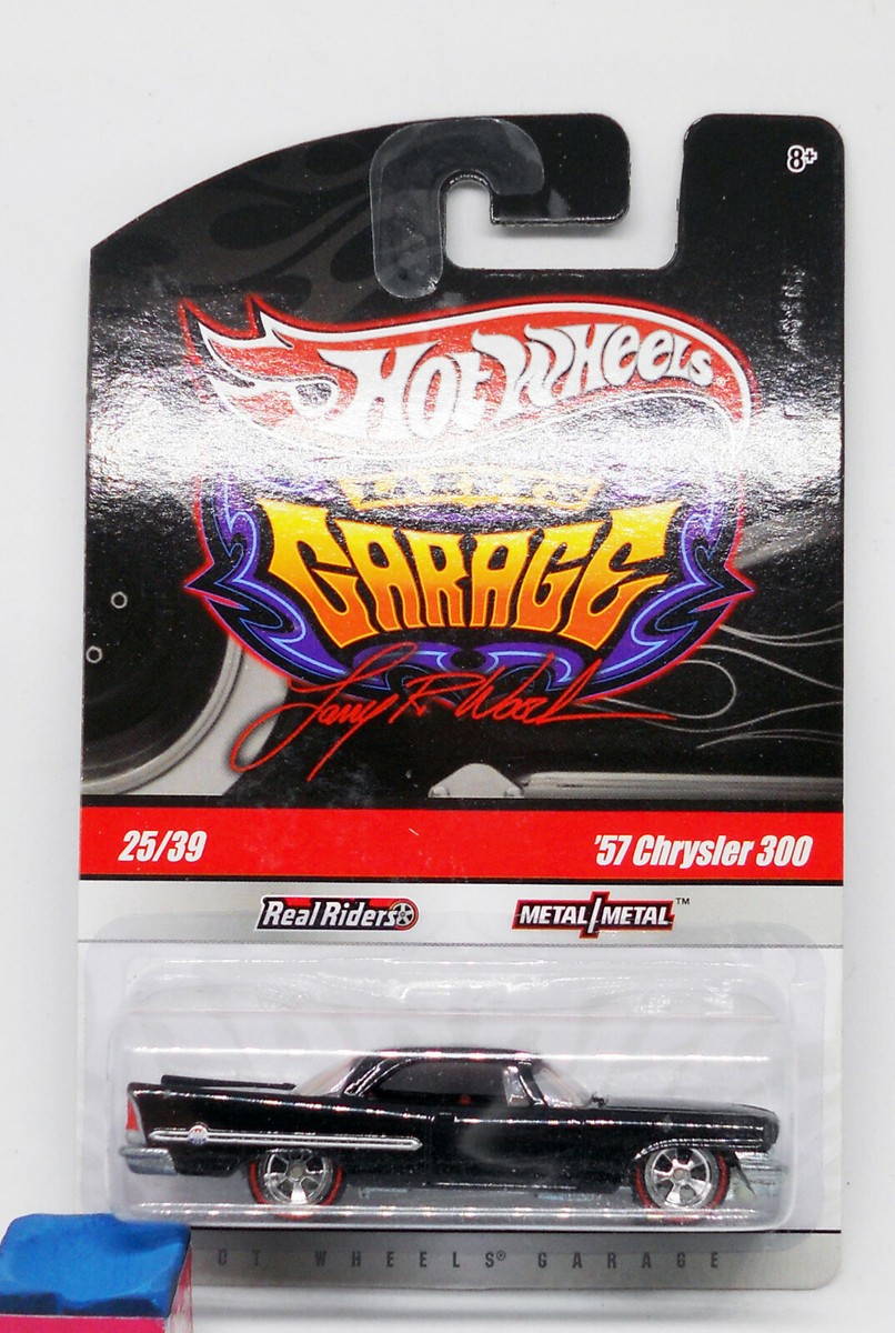 Hot Wheels Larry's Garage 25/39 57 Chrysler 300 Chase Real Riders