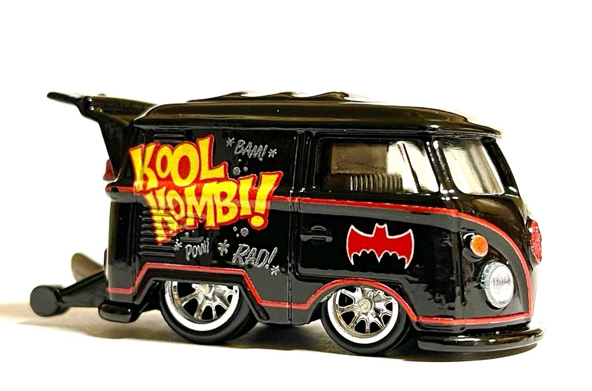 HOT WHEELS 2025 VW LA CONVENTION Volkswagen KOOL KOMBI BATMAN